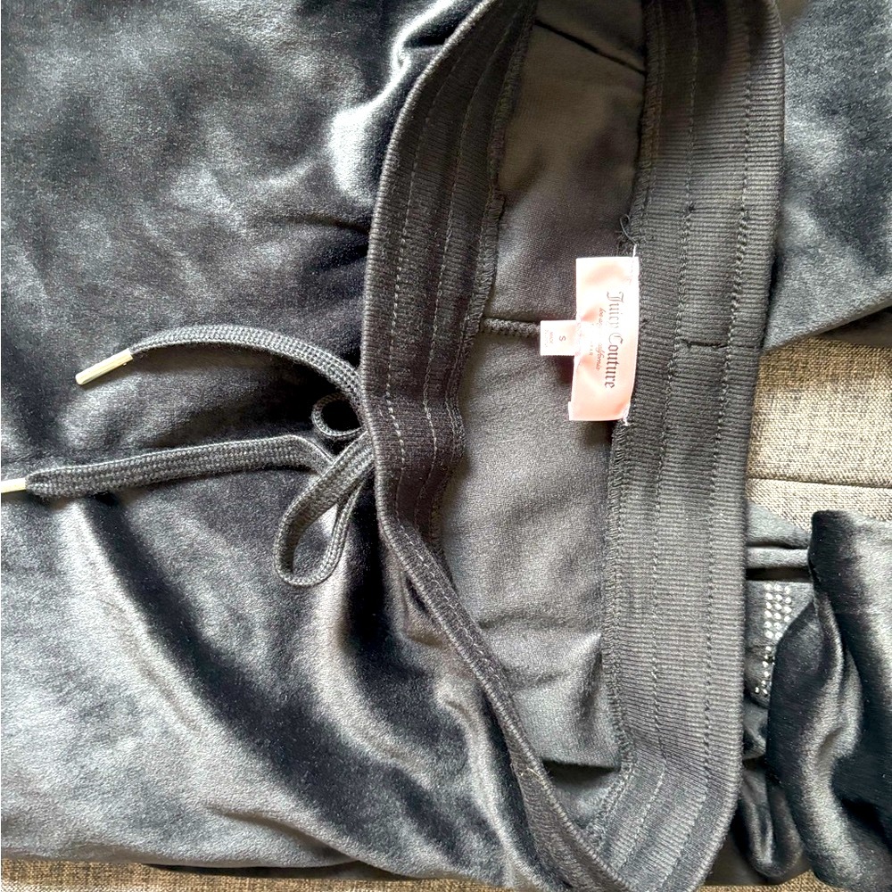 Juicy Couture Black Track Pants with Comfortable Fit - Picture 4 of 4